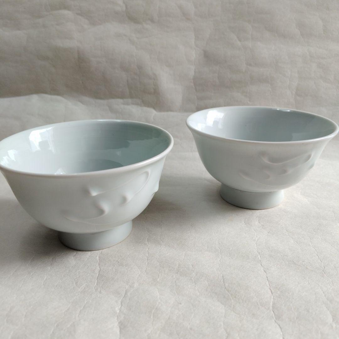 〔白磁　筒描　飯碗〕