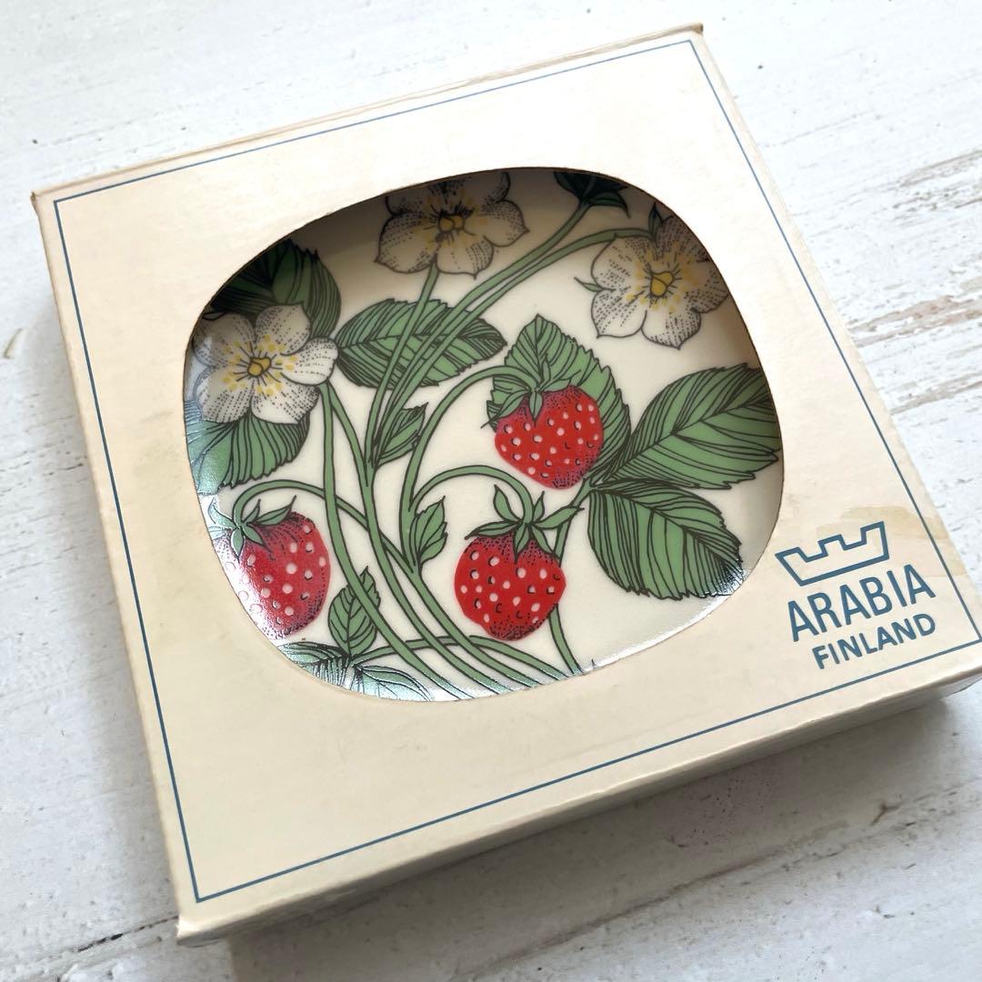 新品ARABIA エステリ・トムラ ボタニカ イチゴ柄オリジナルボックス入り