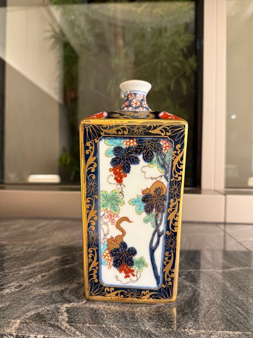 ARITA PORCELAIN Y228 7.5寸角瓶【色彩ぶどう】有田焼