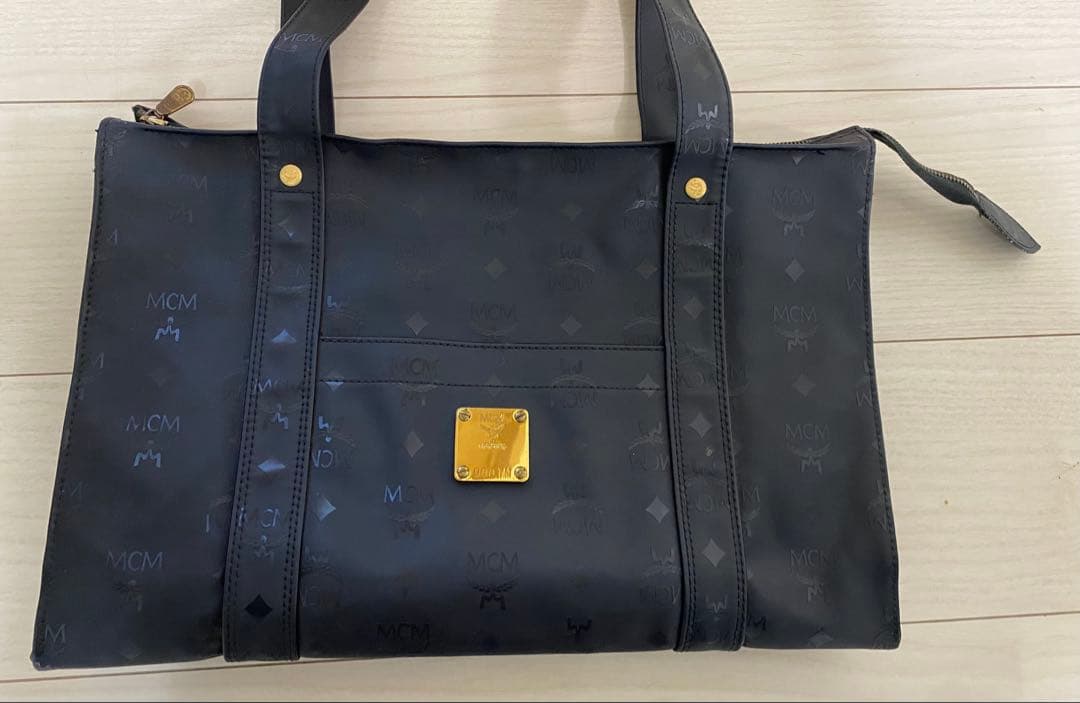 美品⭐︎MCM エムシーエム　 トートバック 　総柄ロゴ　ブラック　値下げ交渉⭕️