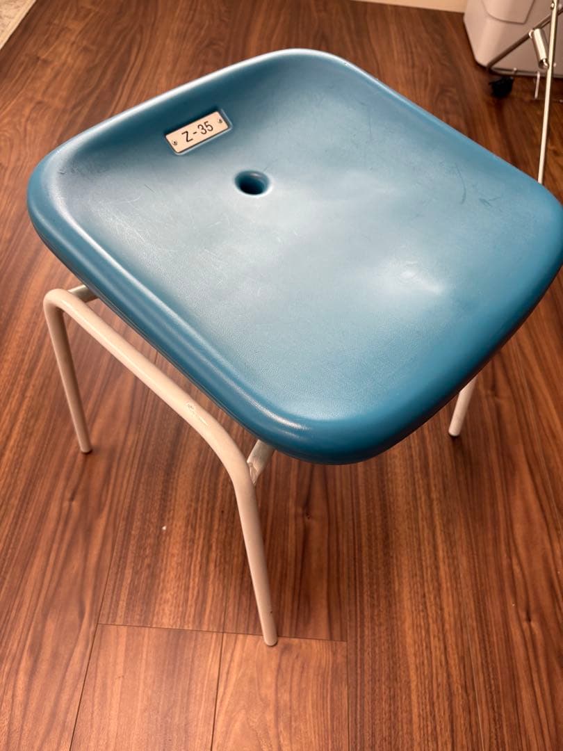 旧国立競技場のイス(スツール)