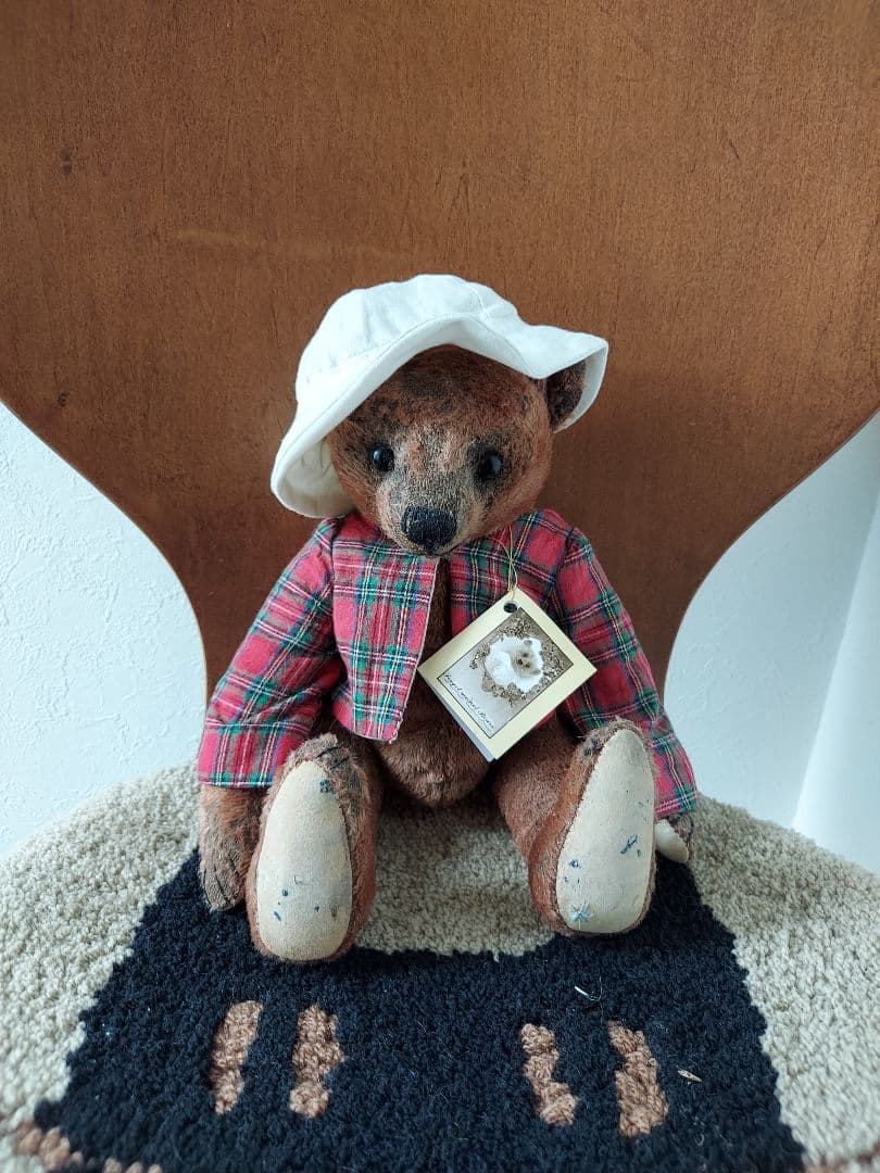 人気海外作家　フォーゲットミーノット　メアリーさんのベア