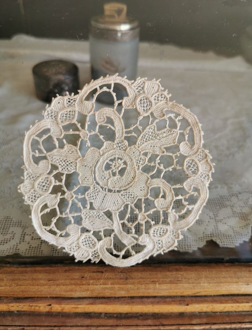 アンティーク ブラーノレース ポワンドヴェニス ローズ ニードルワークドイリー