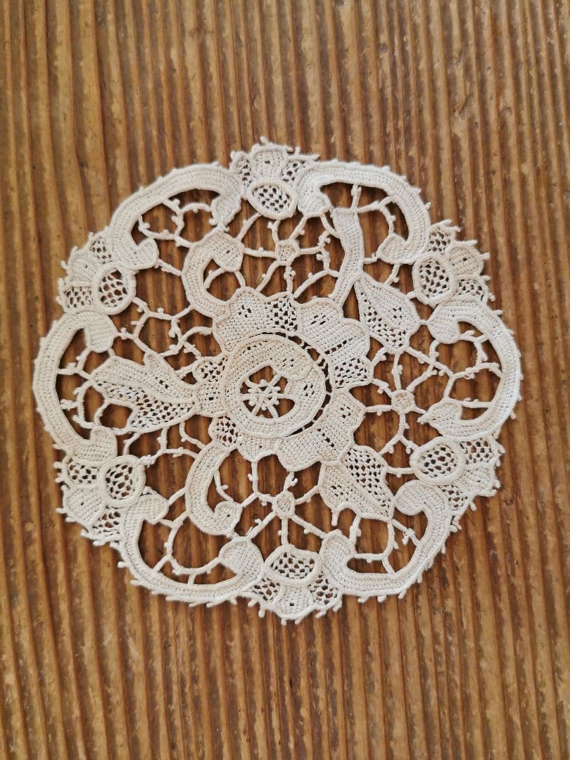 アンティーク ブラーノレース ポワンドヴェニス ローズ ニードルワークドイリー