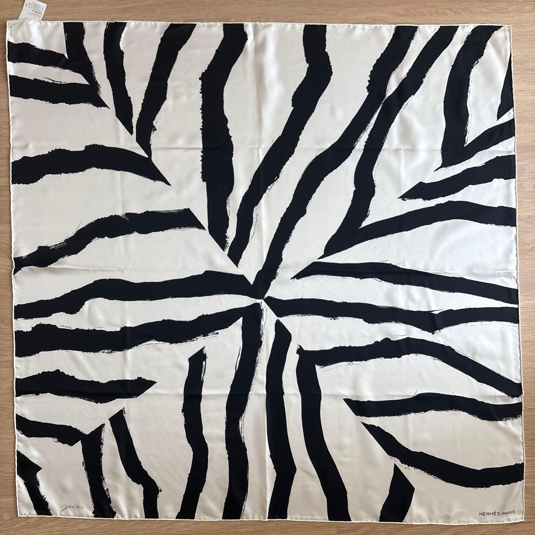 新品 エルメス カレ90 スカーフ ROSACE DE JANOS BER 白黒