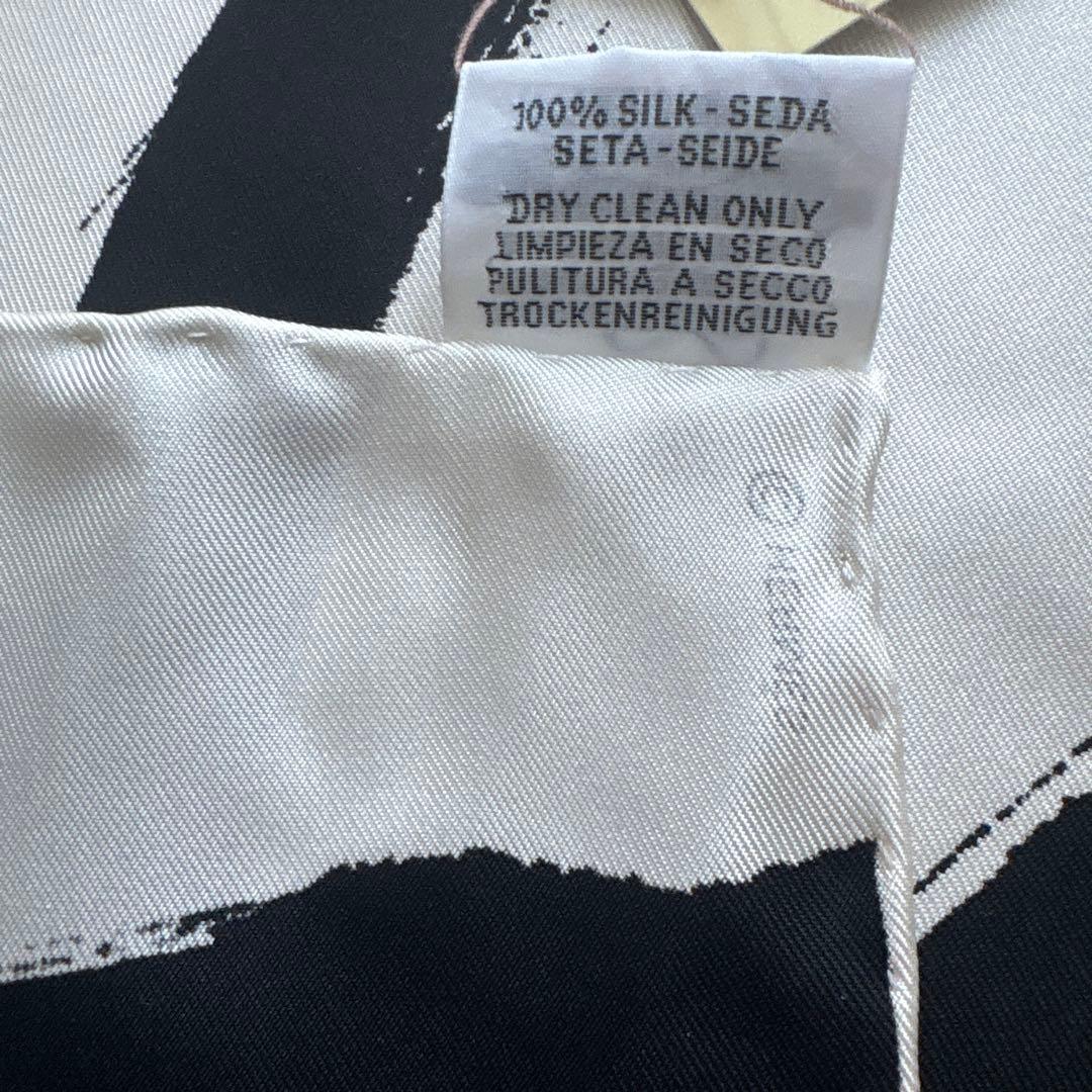 新品 エルメス カレ90 スカーフ ROSACE DE JANOS BER 白黒