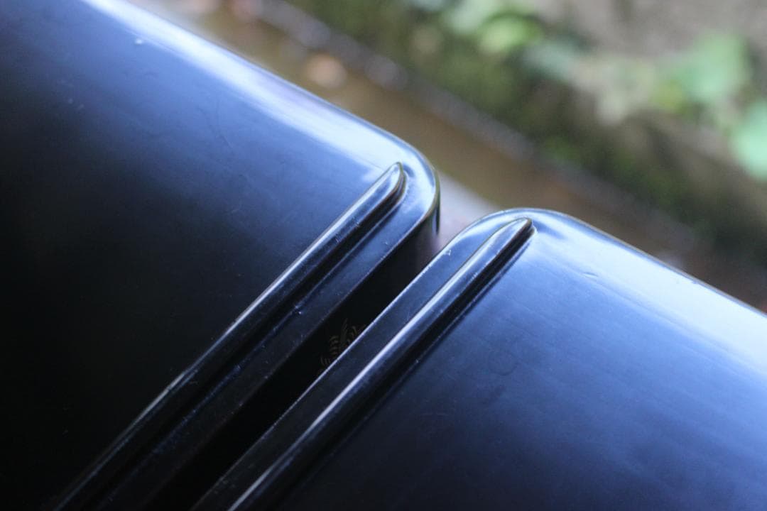 デッドストック！端正な内朱黒漆に優美なシノブ沈金の映える輪島塗二段重重箱お重