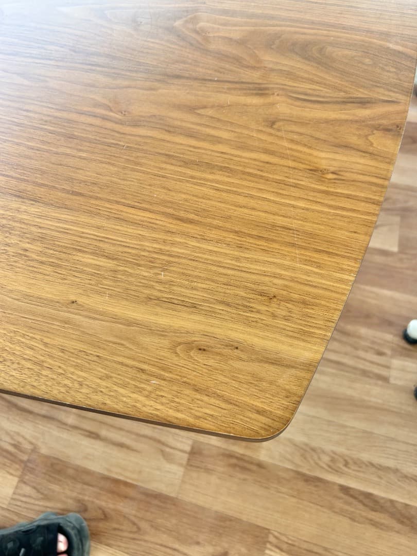 ニトリ　リラックス　ダイニングテーブル　机　オシャレ　インテリア　モダン