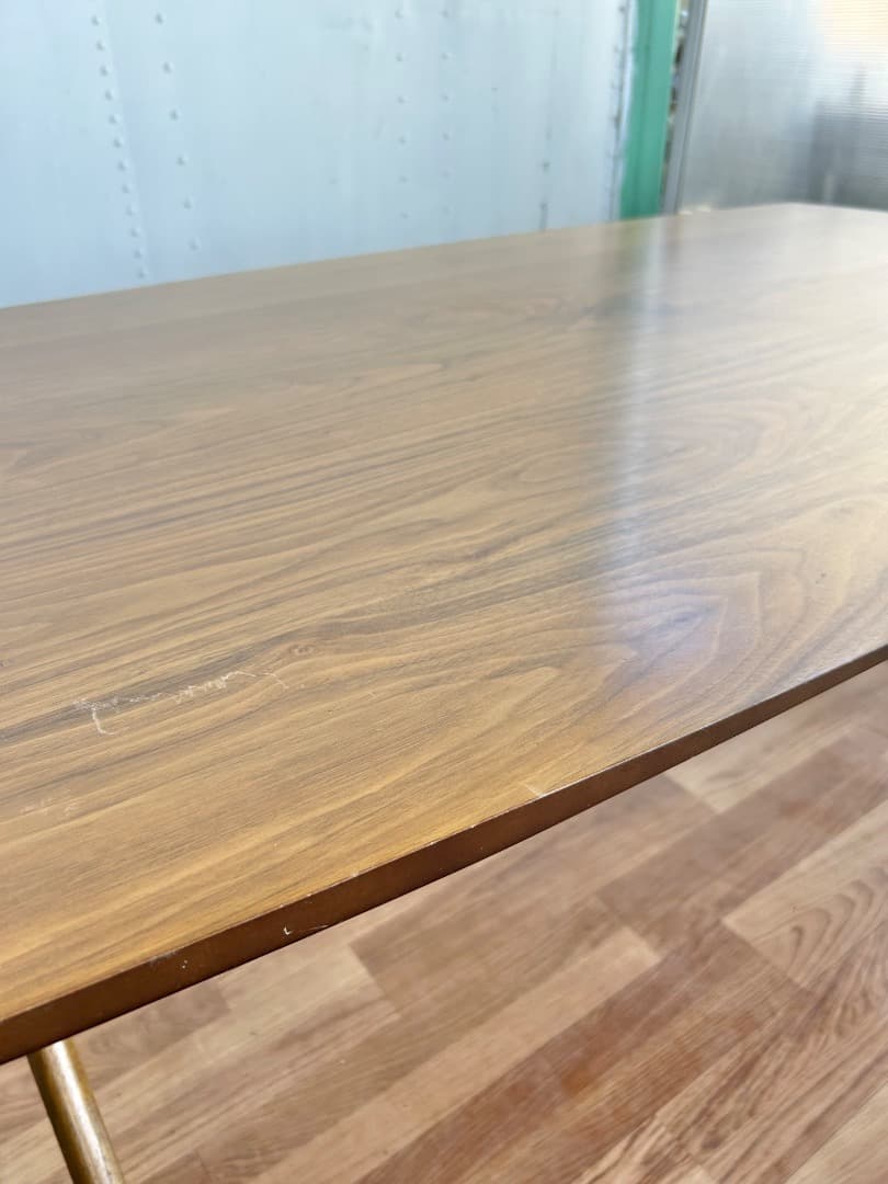 ニトリ　リラックス　ダイニングテーブル　机　オシャレ　インテリア　モダン