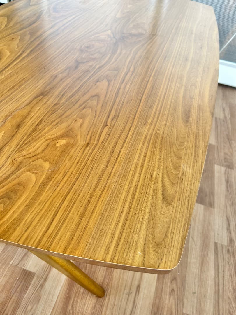 ニトリ　リラックス　ダイニングテーブル　机　オシャレ　インテリア　モダン