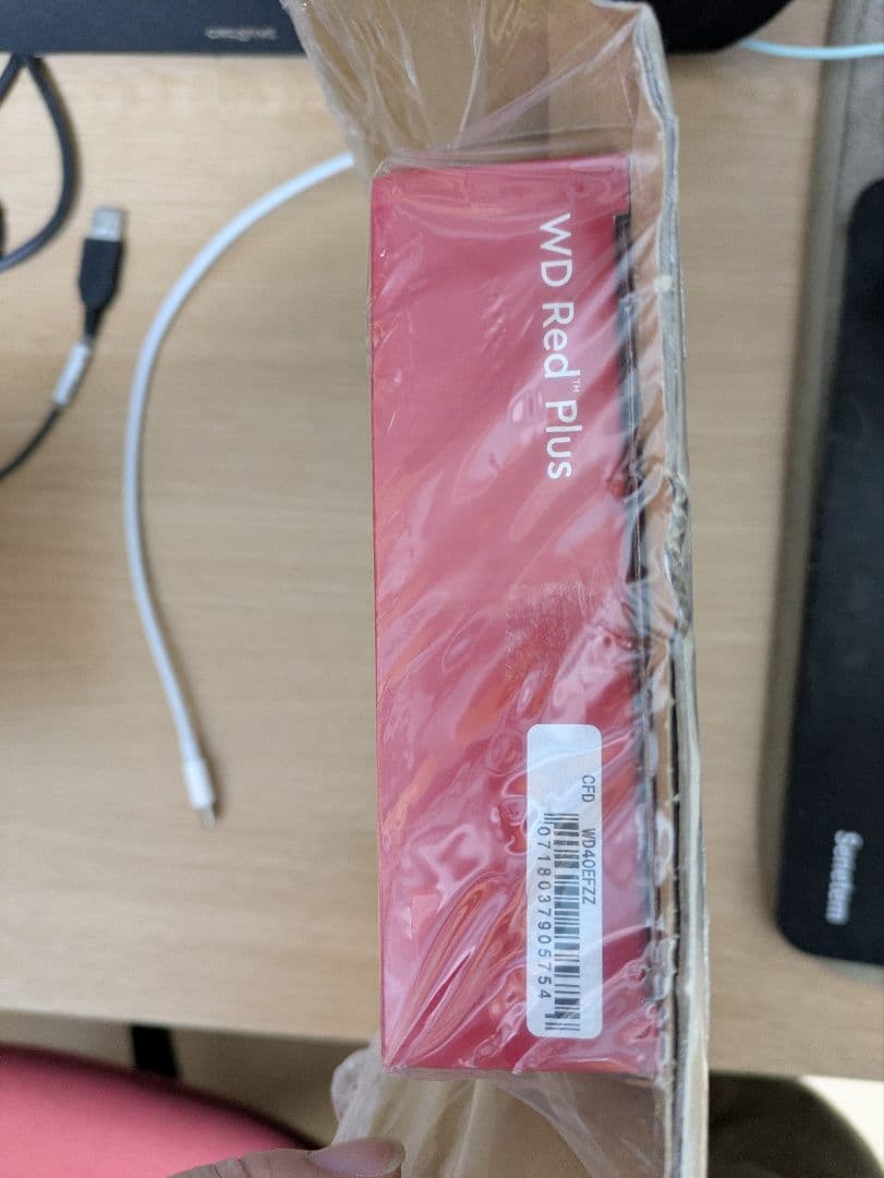 WD Red Plus ハードディスクドライブ　4TB wd40efzz