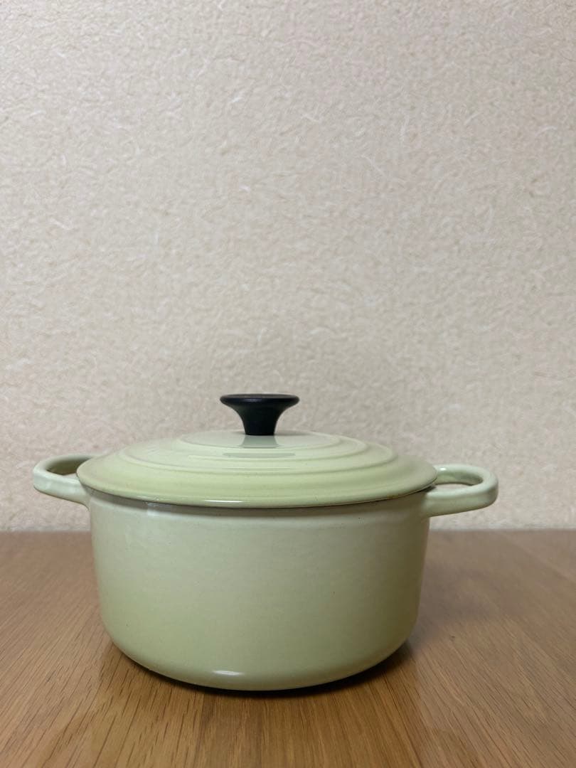 LE CREUSET ル・クルーゼ　ライトグリーン系 両手鍋 18cm