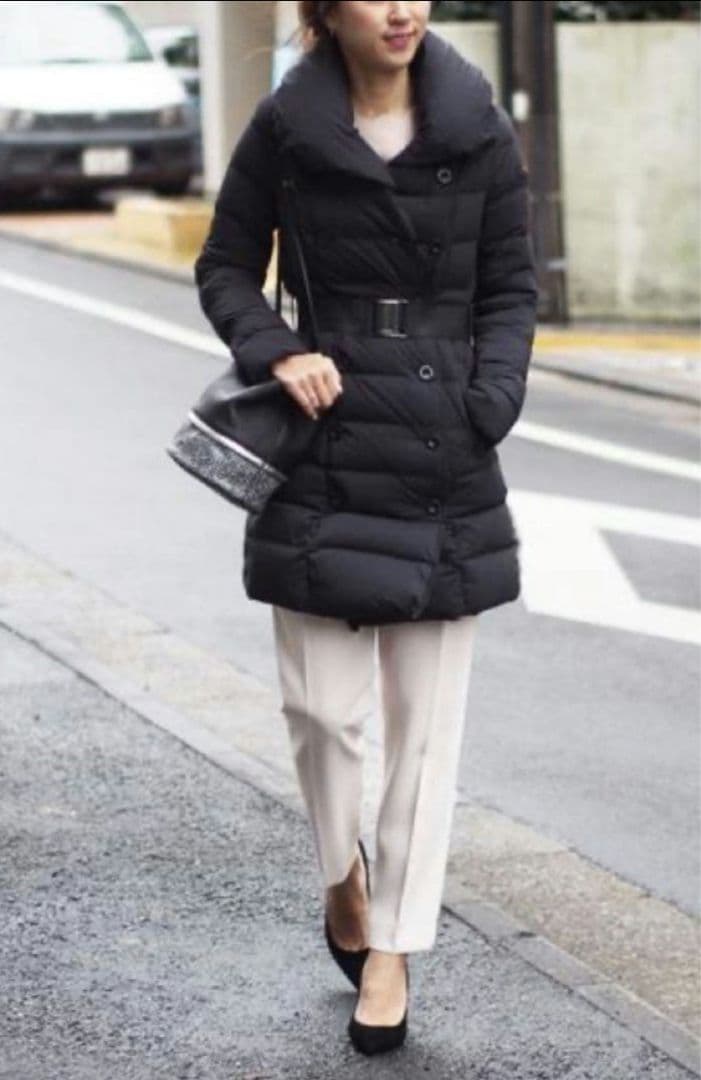 【美品】タトラス アゴーニャ ダウンコート 02 黒 ベルト付き Mサイズ