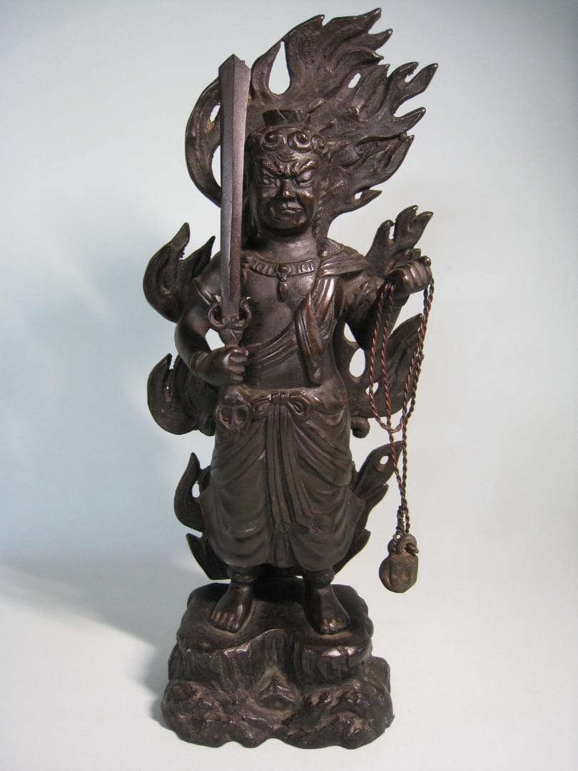 鋳銅製不動明王像 　 旭峰作　　高さ約34.5㎝