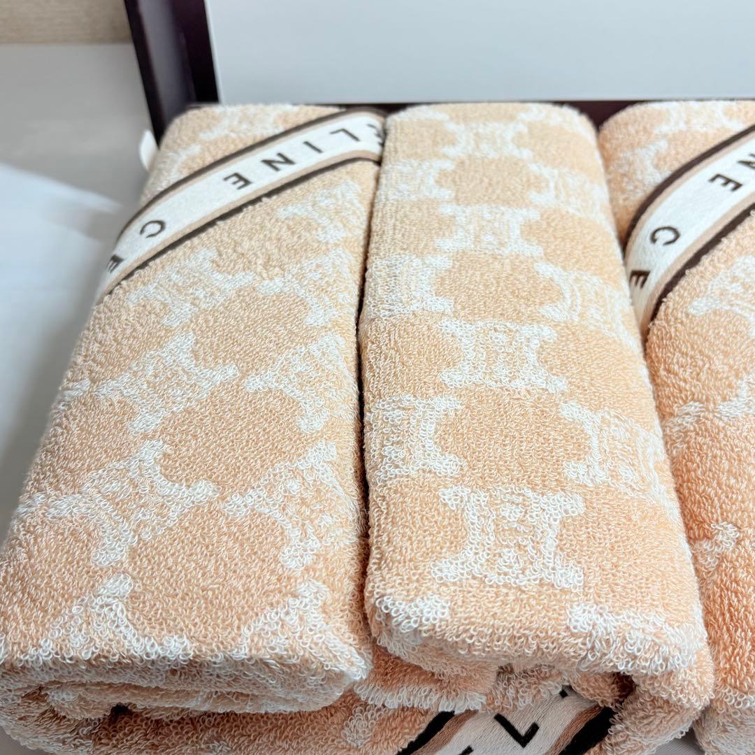 美品　CELINE セリーヌ　マカダム　トリオンフ　総柄　バスタオル２枚