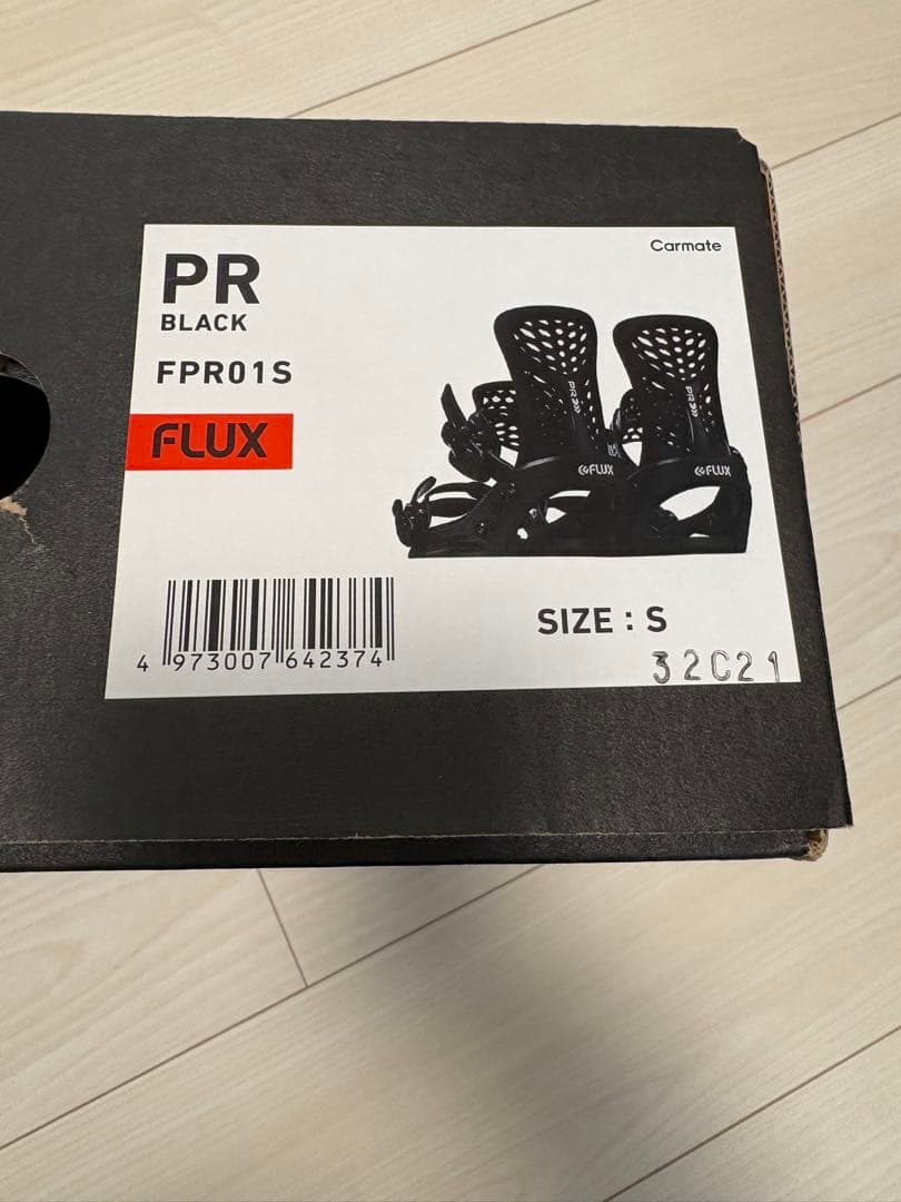 TNTC 143 スノーボード FLUXバインディングS、ケース付