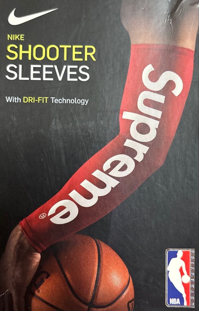 NIKE×supremeアームスリーブ レッド SMサイズ【片方のみ】新品