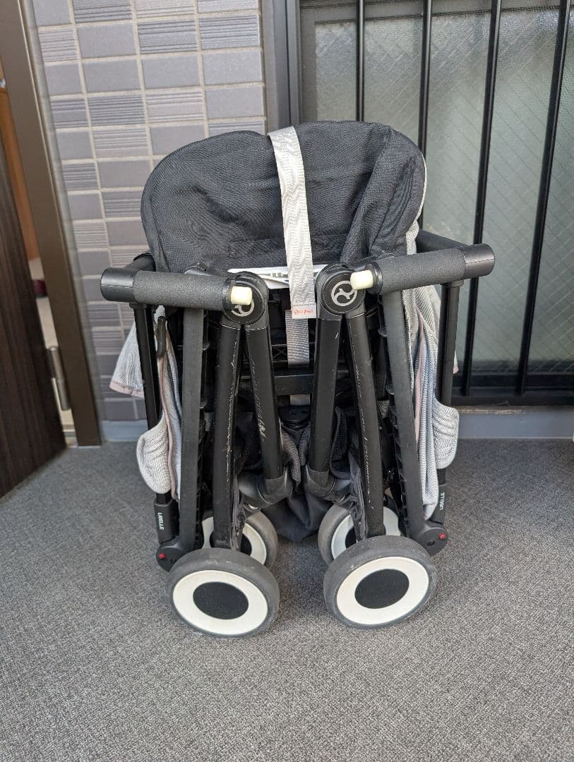 折りたたみベビーカー　サイベックス　リベル