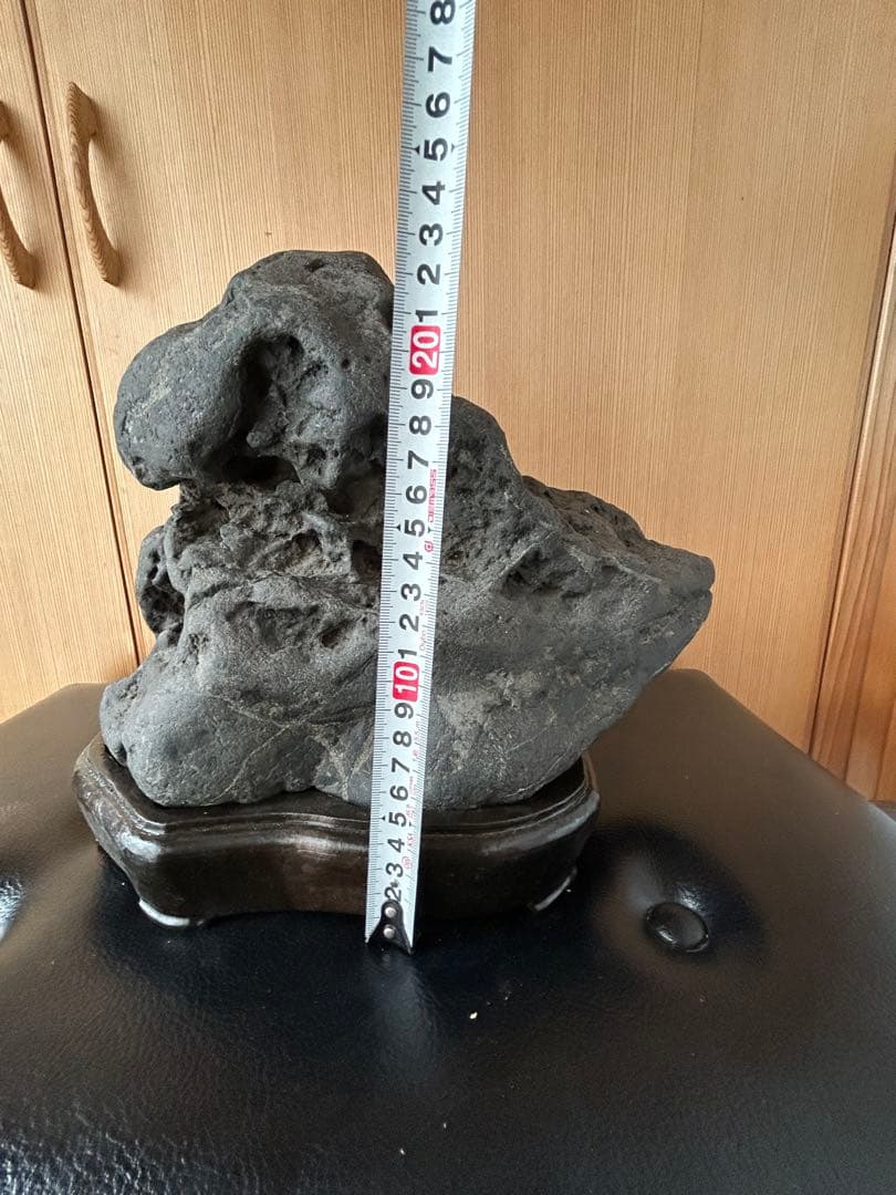 新潟県南魚沼市　水無川産　八海石　うぶ石　今後なかなか出て来ない一石です！