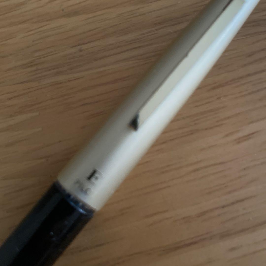 ビンテージ F 万年筆 黒と金 パイロット エリート 初期