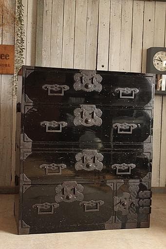 マカロン　時代庄内箪笥　兜金具　時代家具　収納タンス　古家具