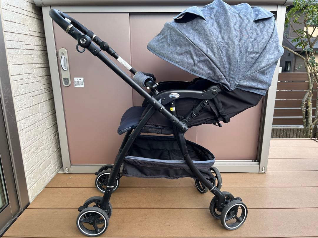 アップリカ ベビーカー ラクーナエアー コンパクト軽量4輪両対面A形 ベビザらス