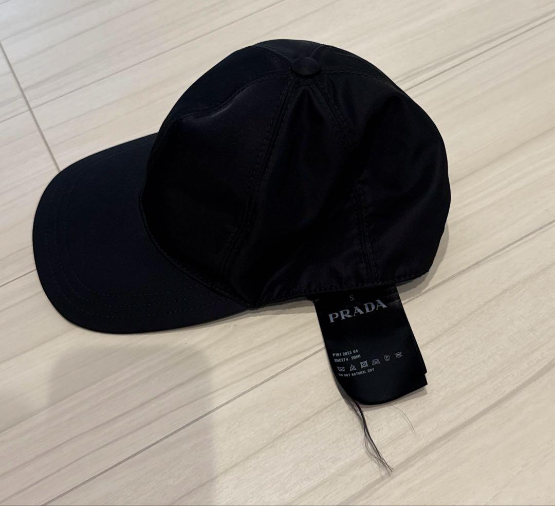 PRADA ブラック リナイロンベースボールキャップ Sサイズ　2HC274
