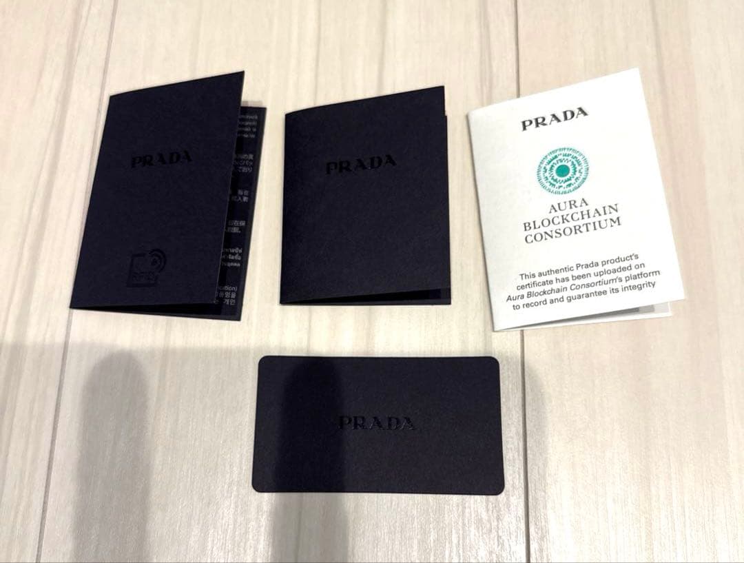 PRADA ブラック リナイロンベースボールキャップ Sサイズ　2HC274