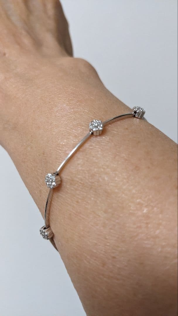 ブレスレット　天然ダイヤモンド０.３７カラット18金WG