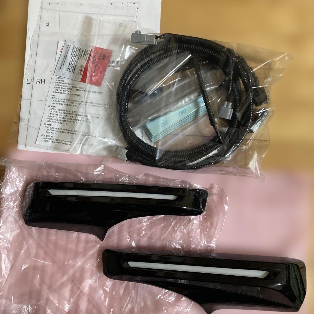 ハイエースシグネチャーイルミブレード