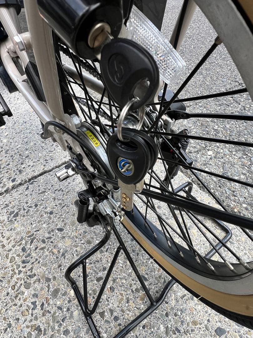 アナ　Panasonic ギュットアニーズ　20インチ　グレージュ