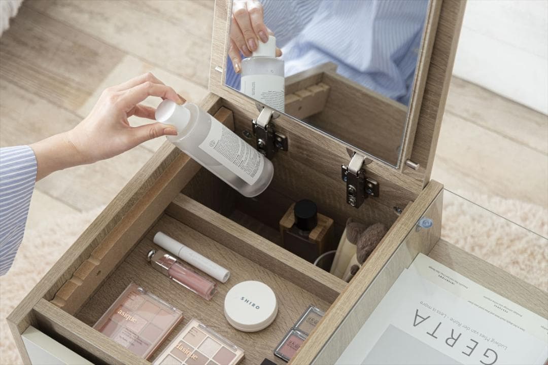 ディスプレイ収納付きドレッサーテーブル