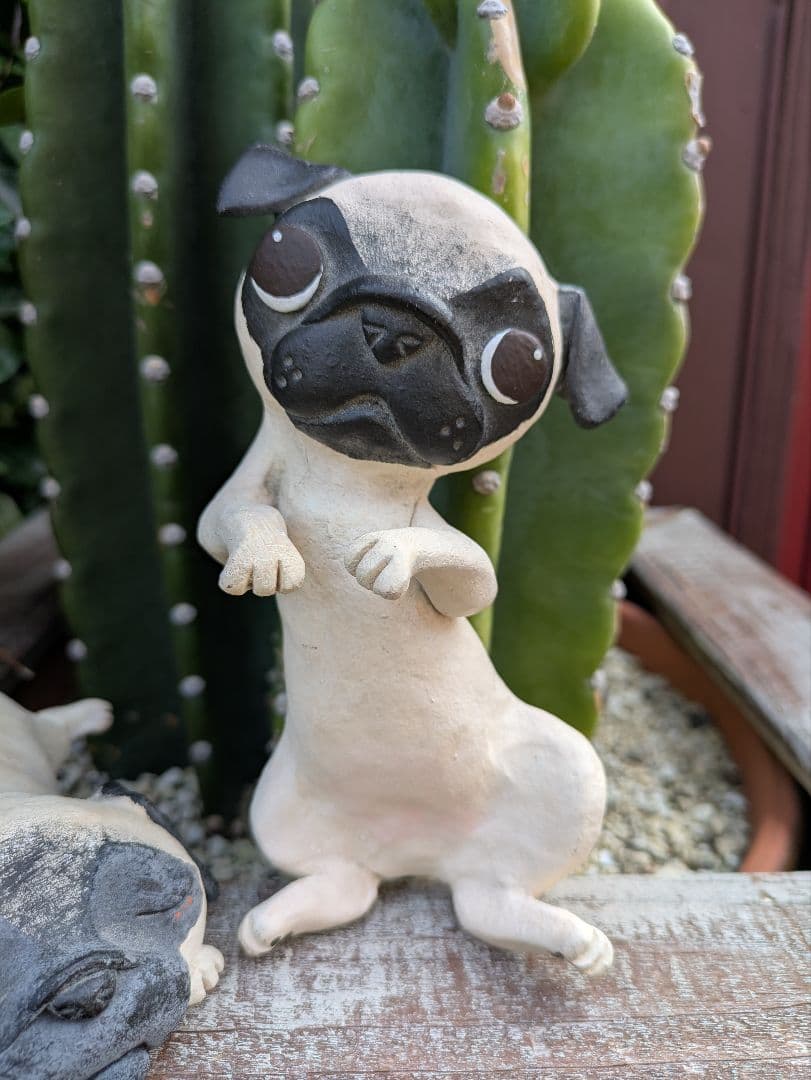 可愛い❤️パグちゃん。縁起物、陶器人形、置物、犬人形、ブサカワ　作家