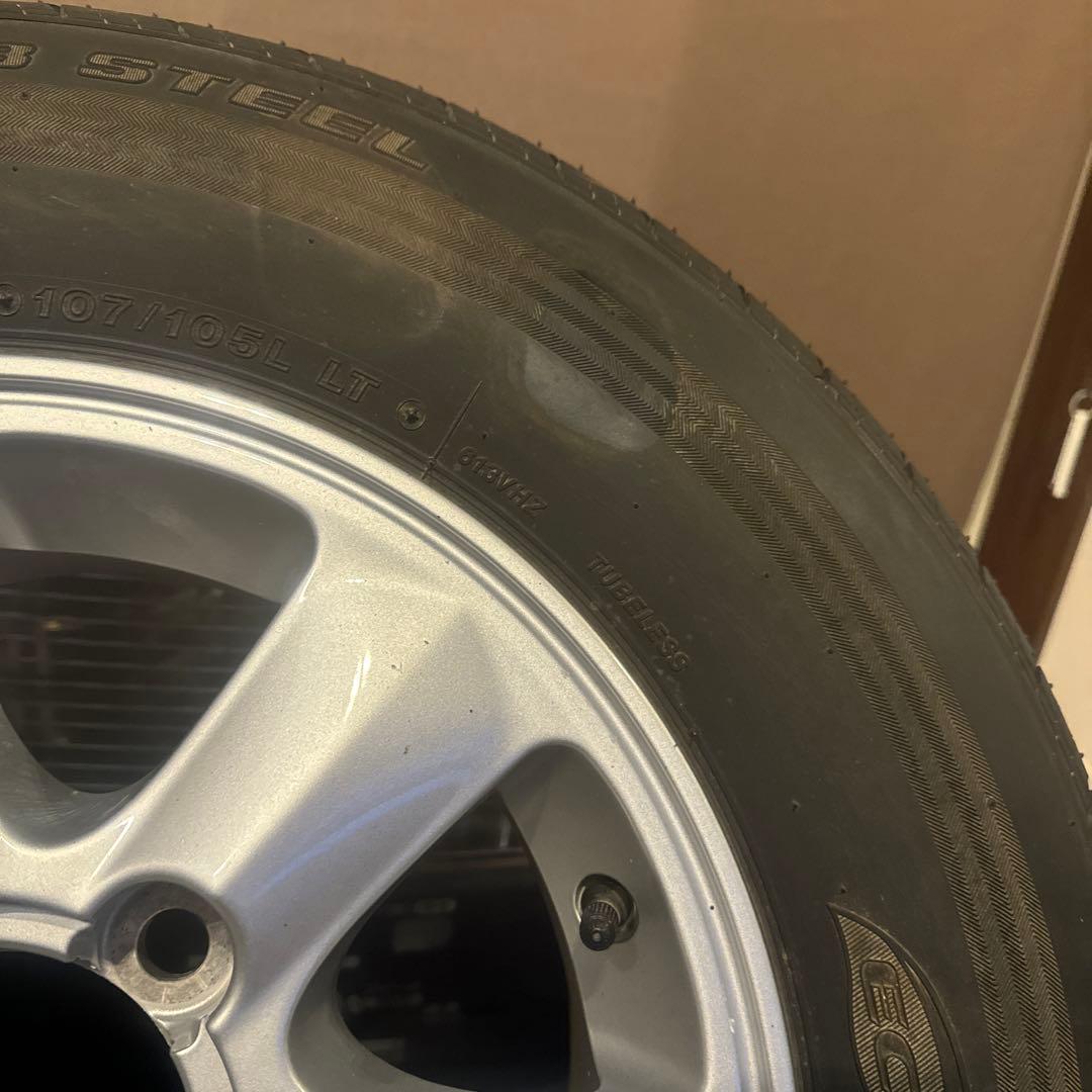 ハイエース　純正　スペアタイヤ