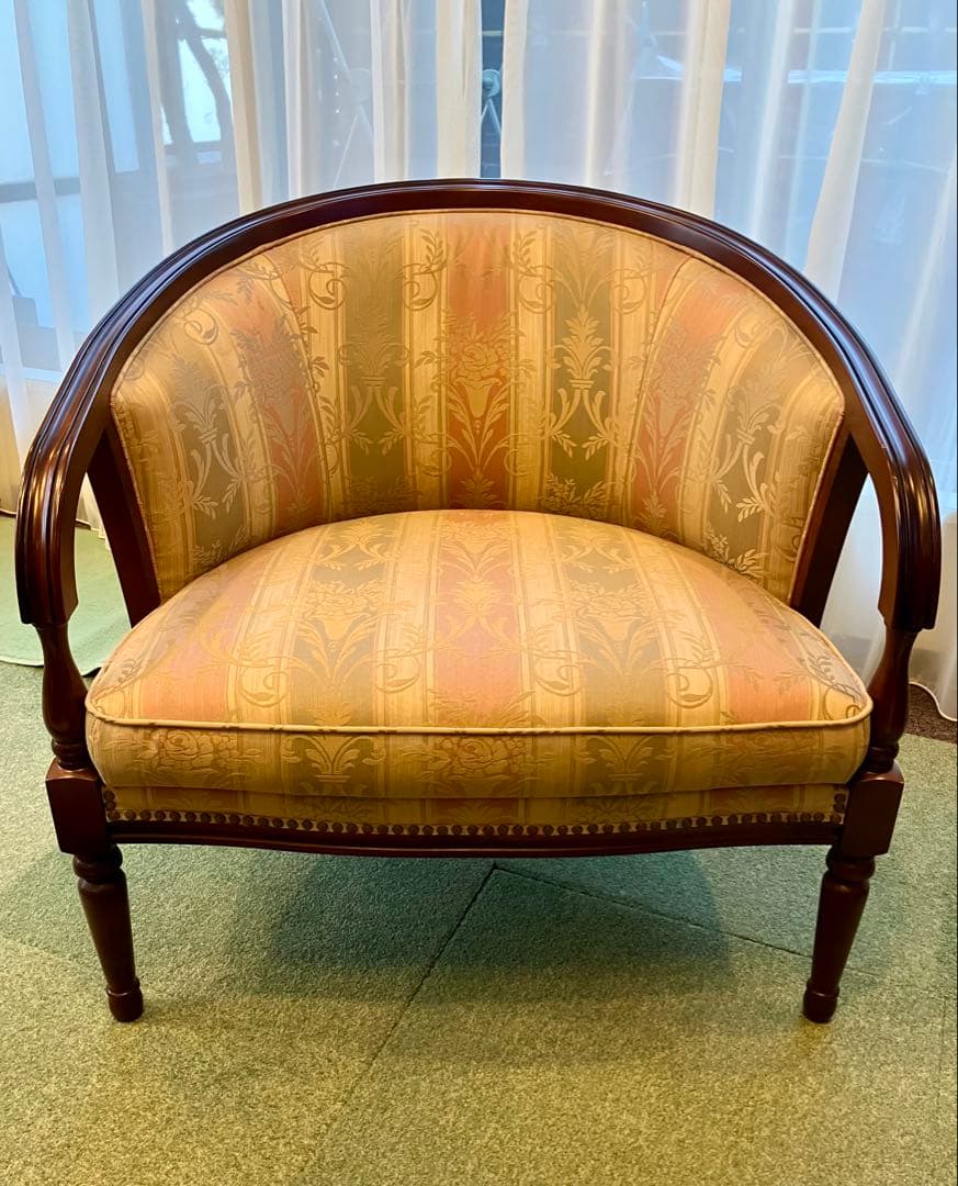 アンティーク　肘掛け　椅子1人掛け　英国風　家具の老舗マルニ　木工製