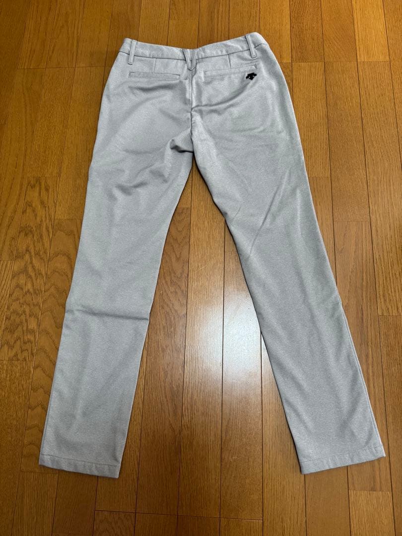 美品デサント　ゴルフパンツ　Mサイズ