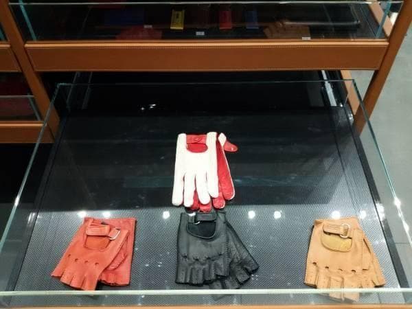 メローラ ディア指貫 コルク色 メッシュ ドライビンググローブ フェラーリ別注元