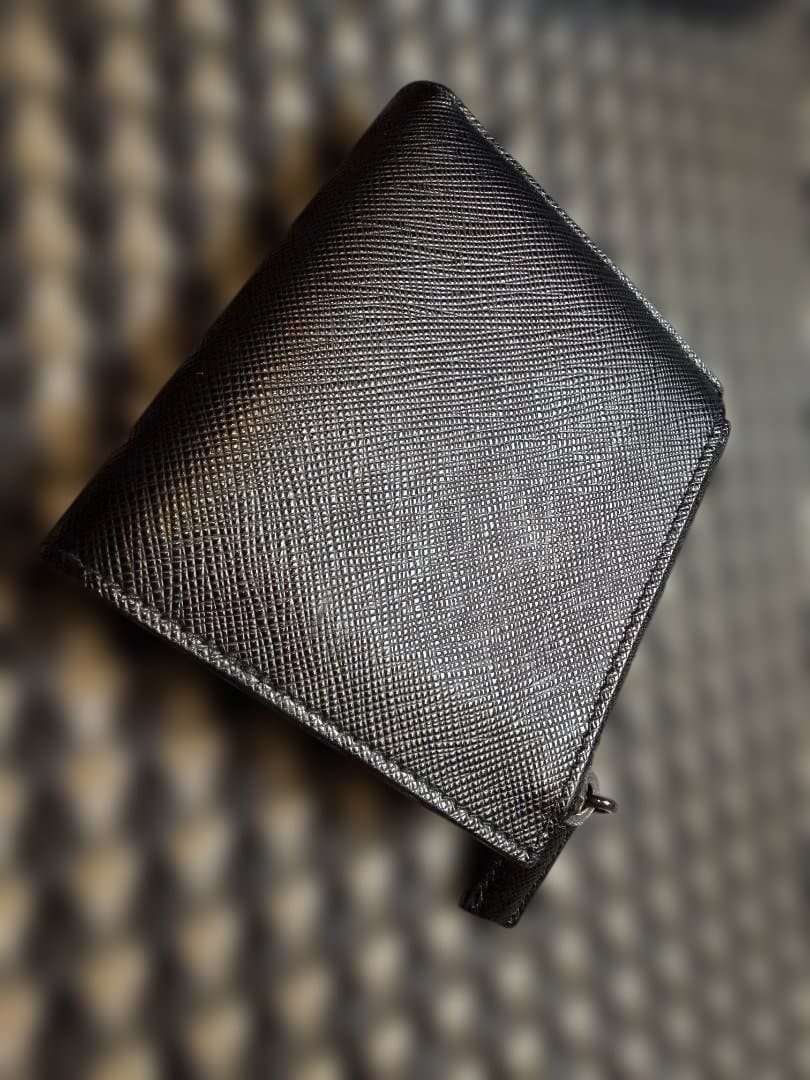 PRADA プラダ　折り財布　ブラック　サフィアーノ