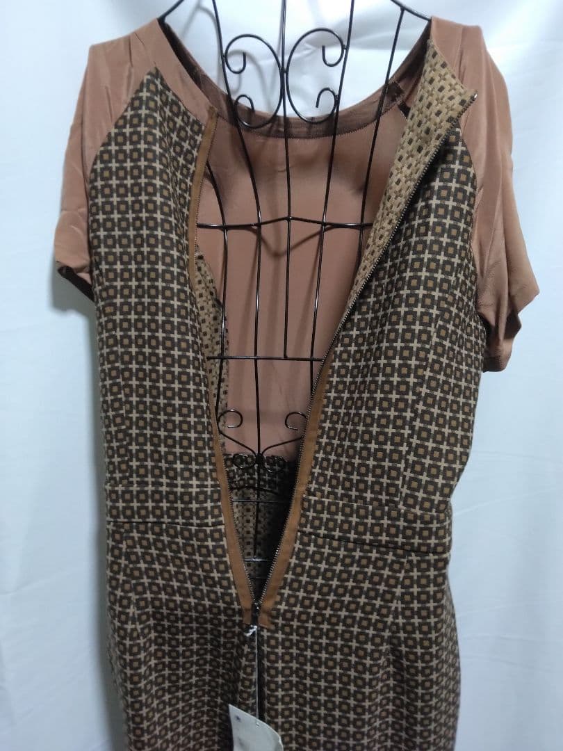 アクア未使用品に近いセンソユニコ　ALYSI 40 オールインワン　つなぎ