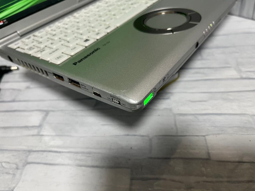 レッツノートCF-SV7 ジャンク扱い