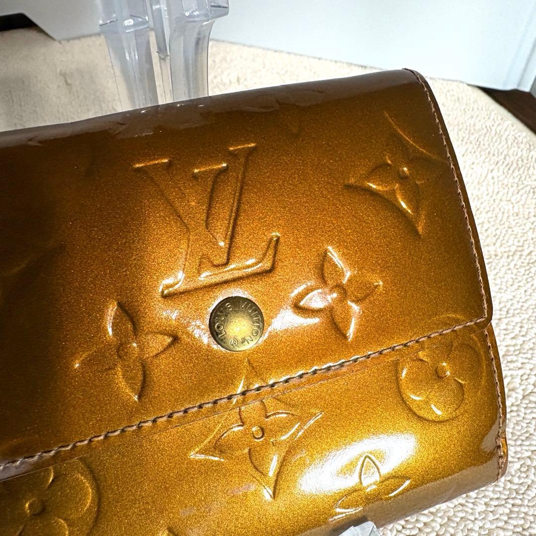 ルイヴィトン M91170 ヴェルニ ポルトモネ・ビエ・カルトクレディ 財布