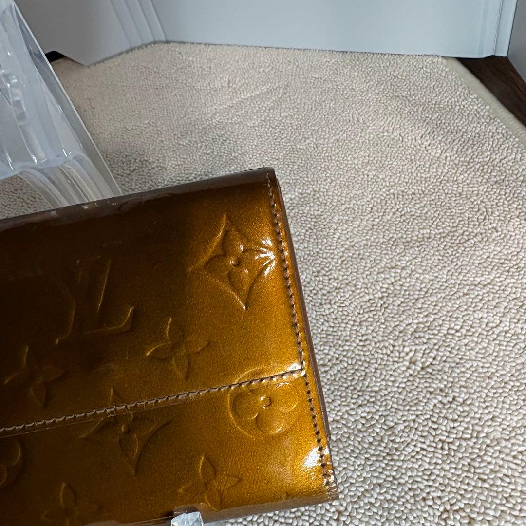 ルイヴィトン M91170 ヴェルニ ポルトモネ・ビエ・カルトクレディ 財布