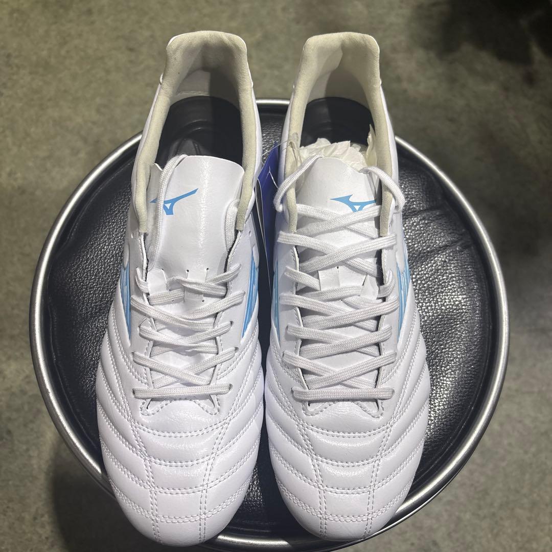 ミズノサッカースパイク新品モナルシーダネオ３