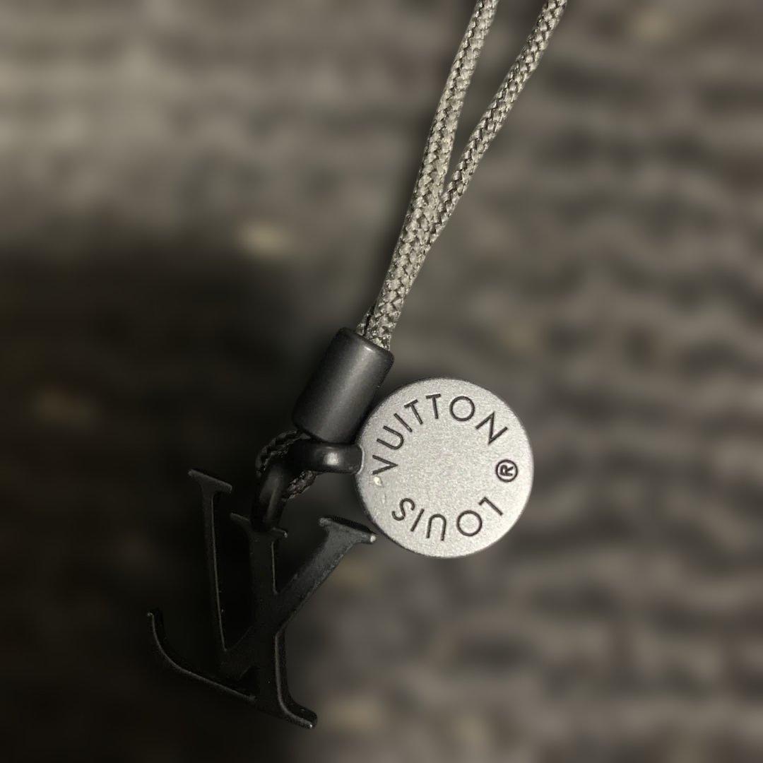 ルイヴィトン　ネックレス