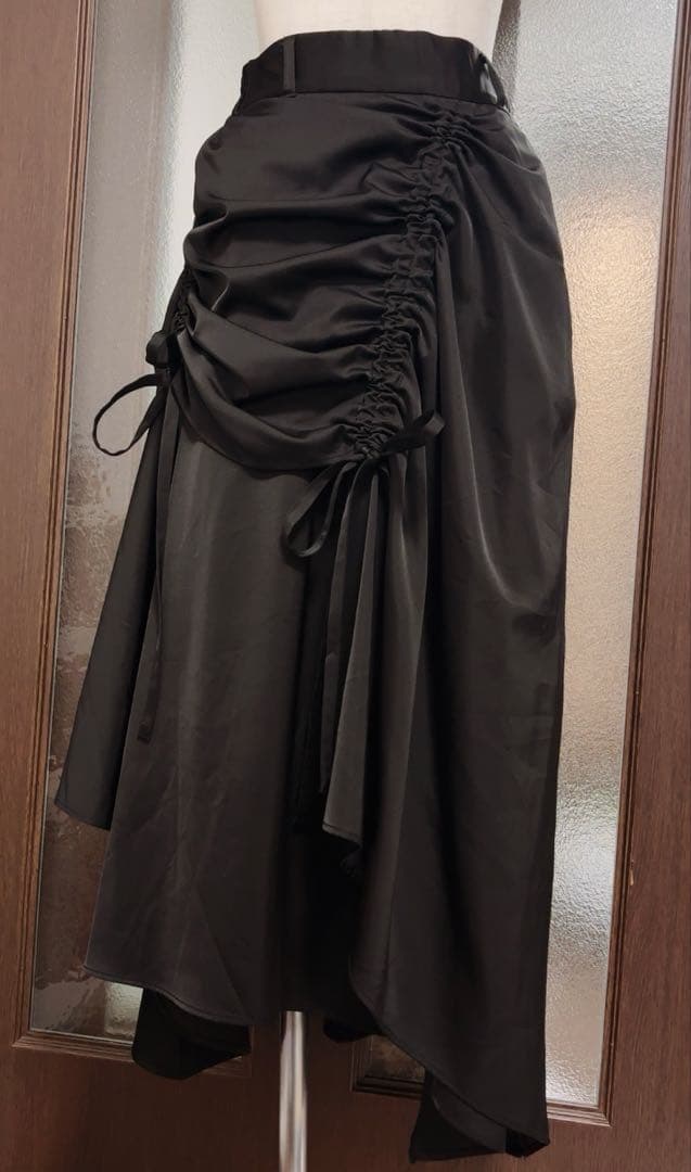 HARE サテンドロストイレヘムスカート