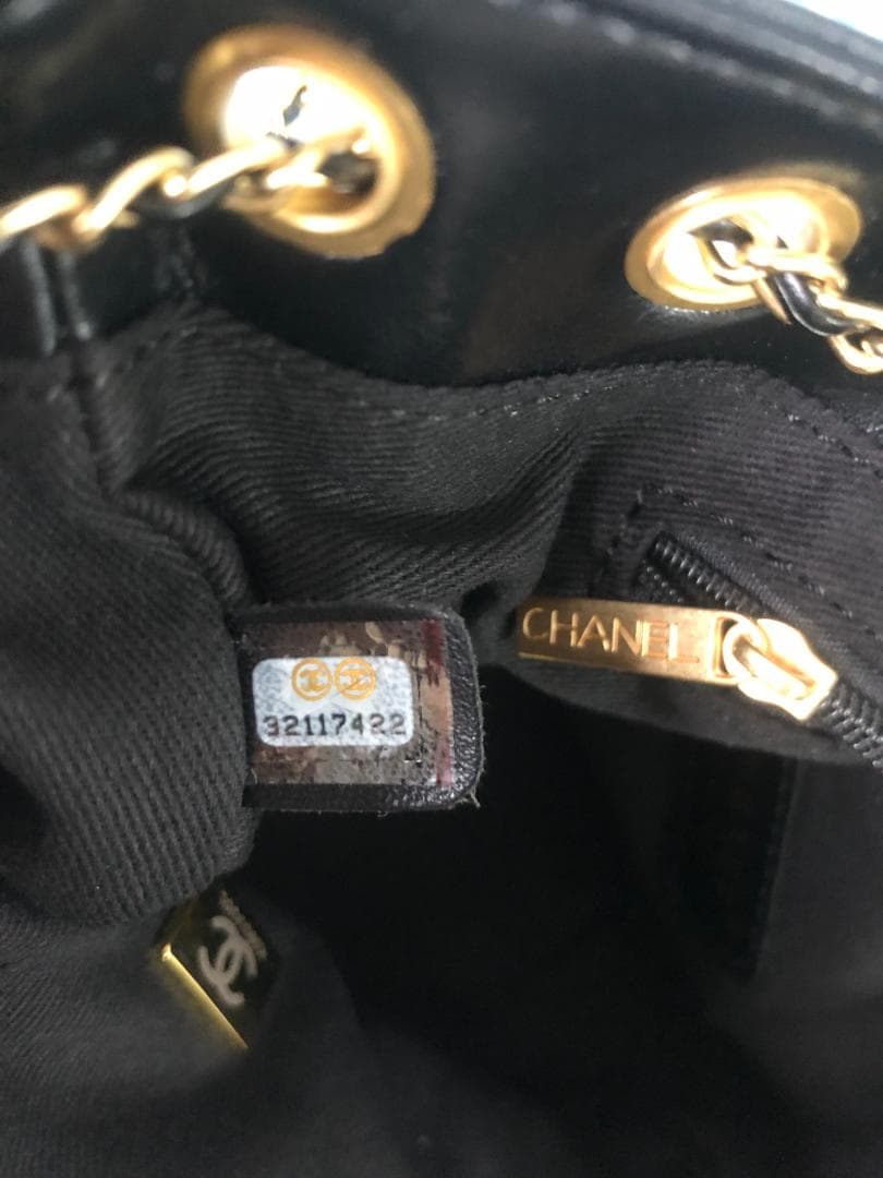 ショルダーバッグ　ノベルティ　ブラック　ゴールドロゴ　バッグ