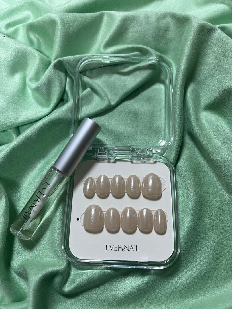 【EVER NAIL 】Ivory Veil アイボリーヴェール(専用グルー付）