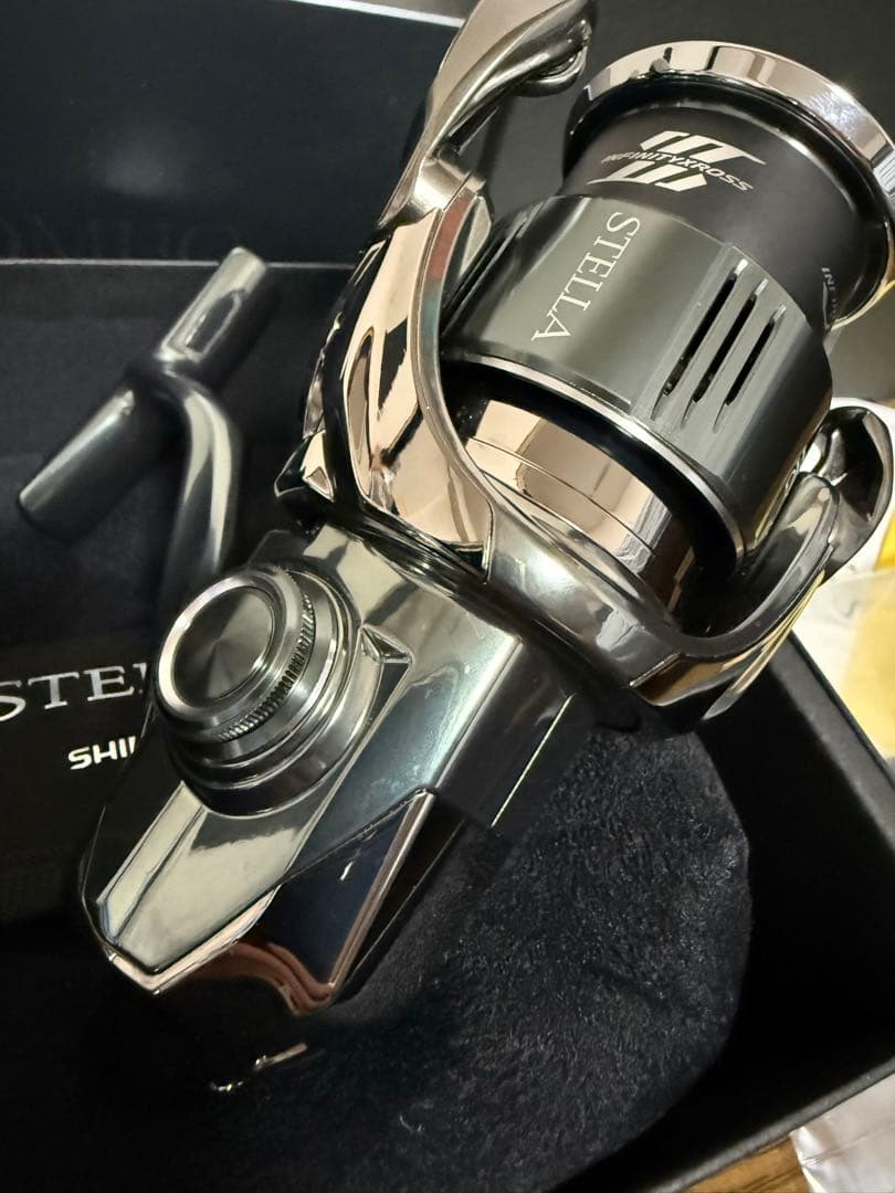 22 ステラ 3000MHG SHIMANO シマノ リール 3000 4000