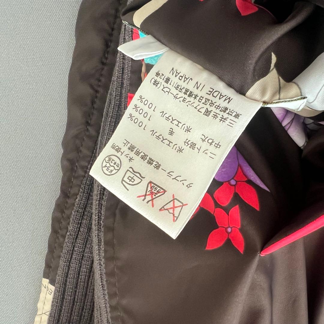 LEONARD レオナール　中綿入り　ダウンベスト　ダウンジャケット　花柄　42