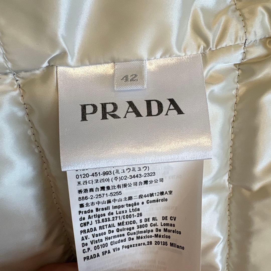 PRADA ブラック ダウンベスト